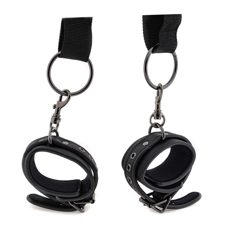 Czarne skórzane kajdanki na drzwi z uniwersalnym mocowaniem