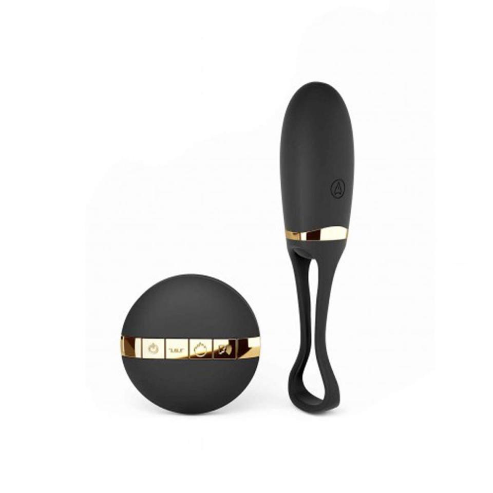 Czarne jajeczko wibrujące sterowane pilotem lub głosem