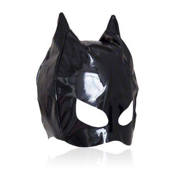 FOTO Seksowna błyszcząca czarna maska kota