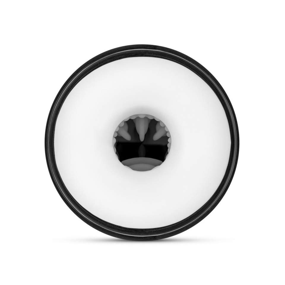 Automatyczny masturbator oferujący 4 tryby stymulacji: ściskanie, ssanie, wibracje i rozszerzanie