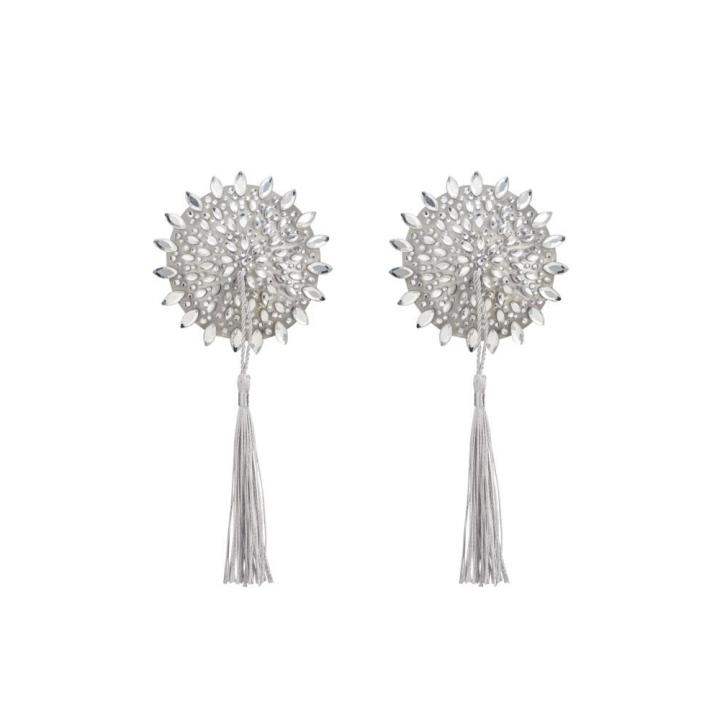 Białe nasutniki z frędzlami ozdobione cyrkoniami marki Obsessive