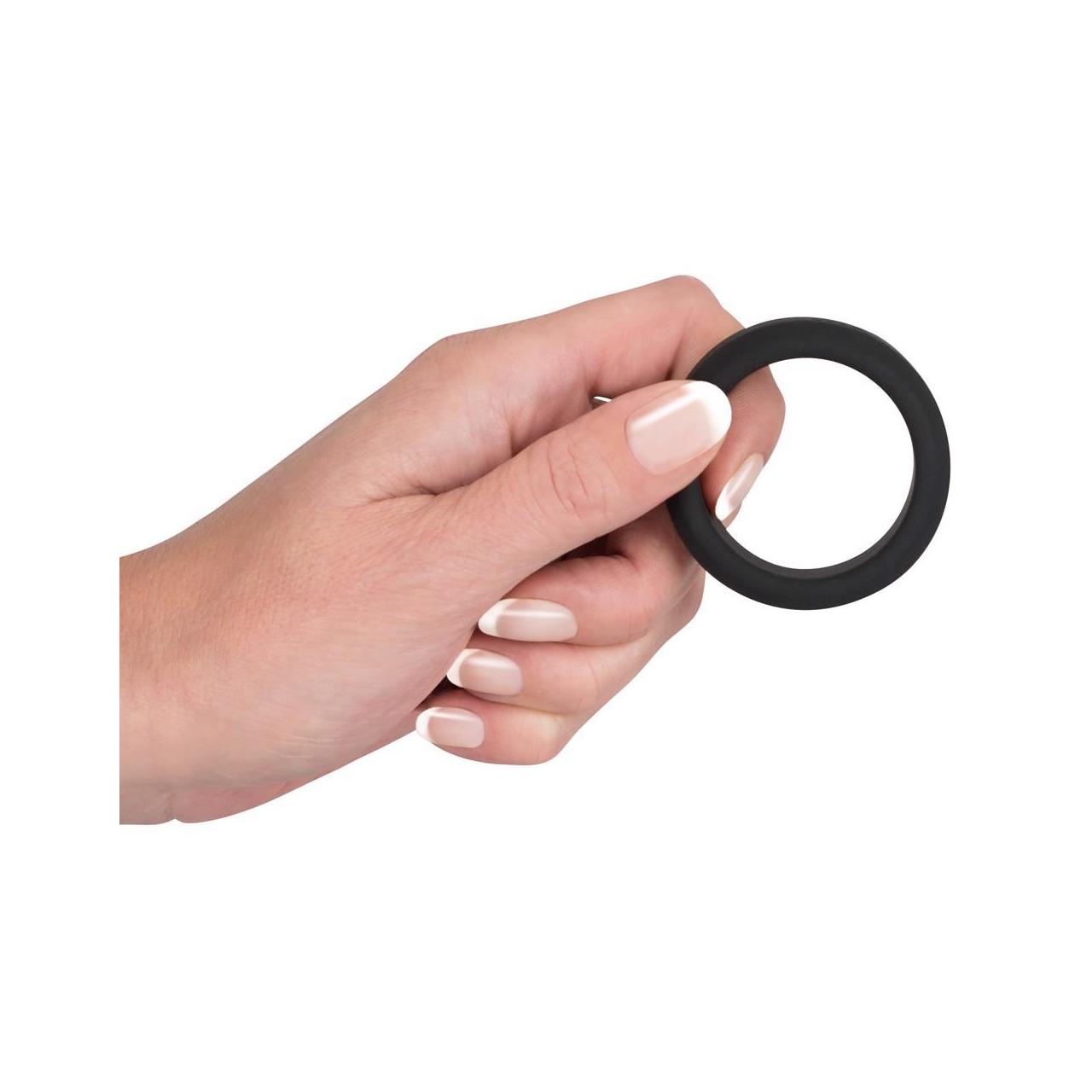 Czarny silikonowy pierścień erekcyjny - 3,8cm