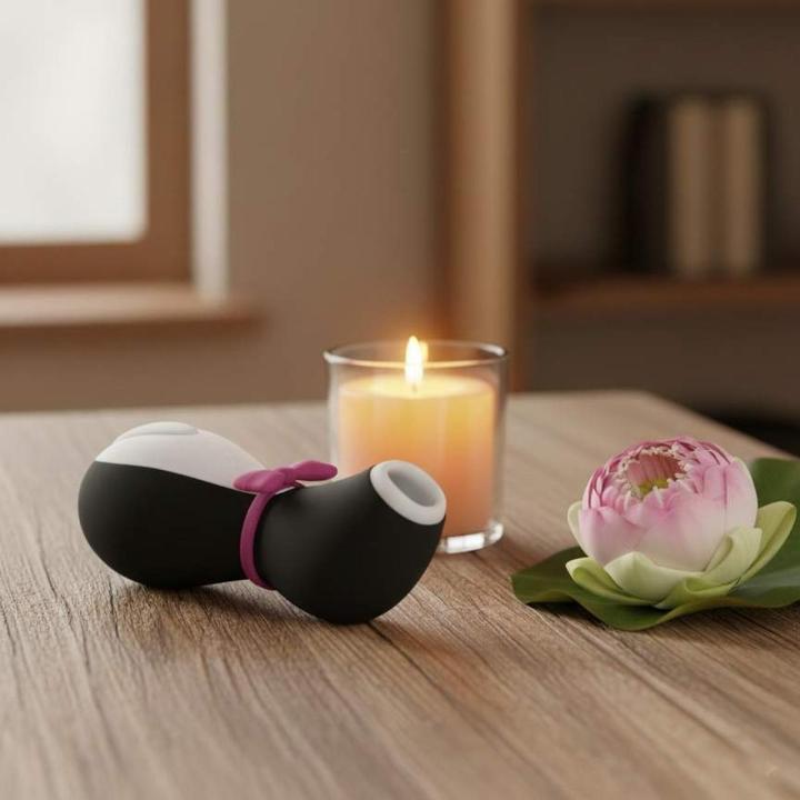 Bezdotykowy masażer łechtaczki z falą ciśnieniową Penguin Satisfyer Pro