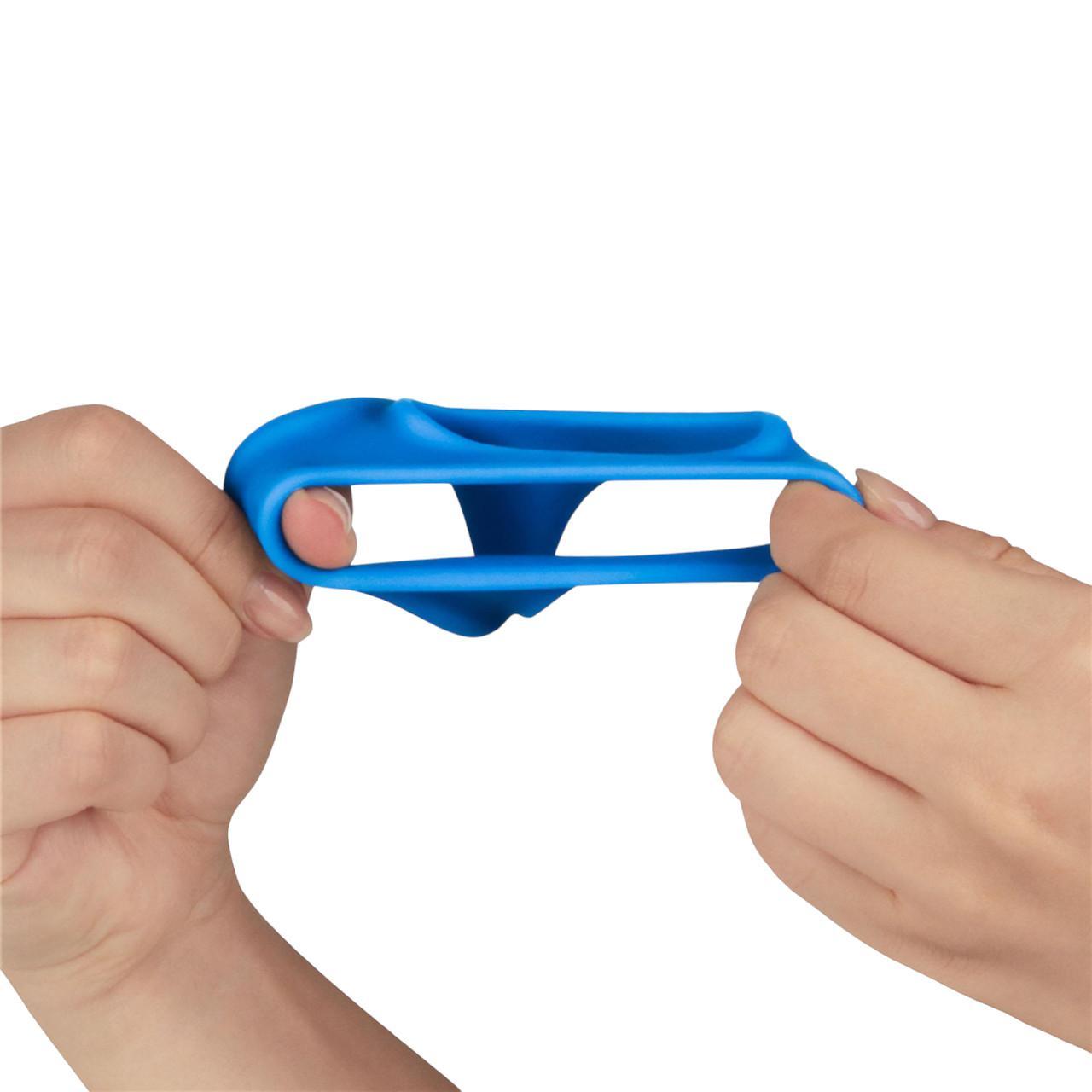 Pierścień erekcyjny wykonany z silikonu- trzy otwory dla stymulacji członka i jąder