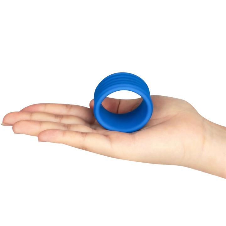 Silikonowy pierścień z mocnym uciskiem i żebrowaną strukturą