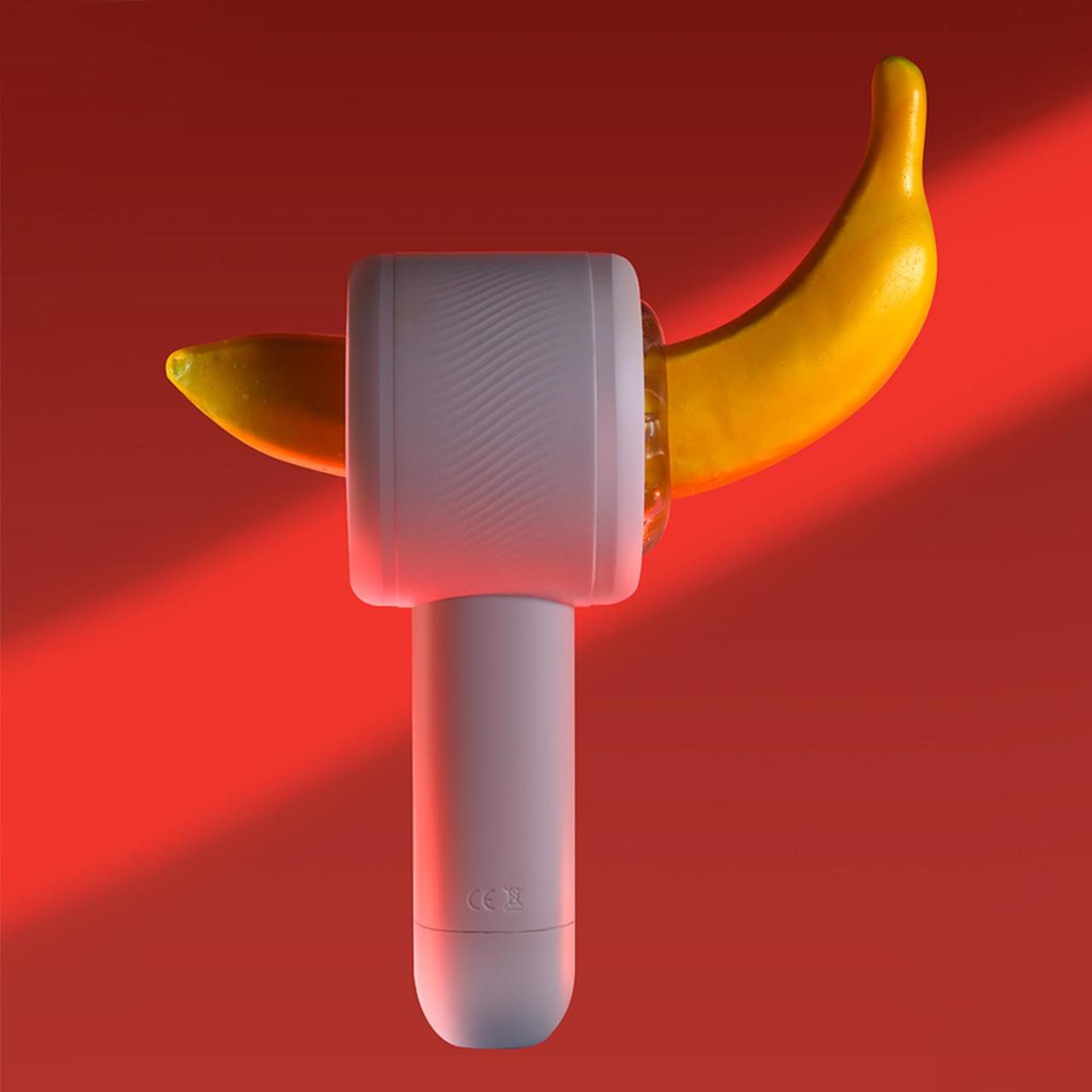 Nowoczesny, automatyczny masturbator z ruchomymi pierścień z funkcją ruchu przód–tył