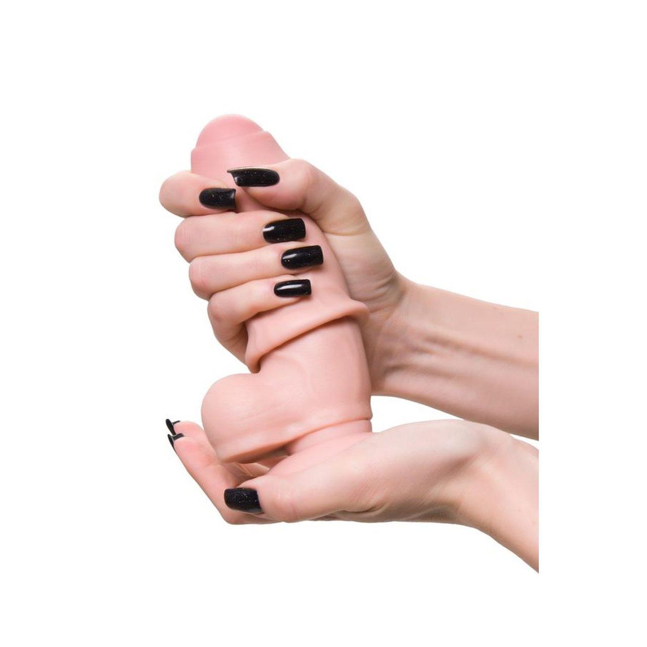 Realistyczne dildo cieliste 17 cm z przyssawką | Loris.pl