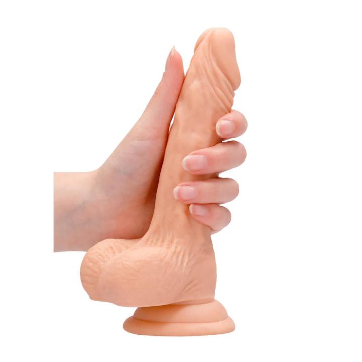 Realistyczne dildo z jądrami 17 cm TPE typu skin z przyssawką | Loris.pl
