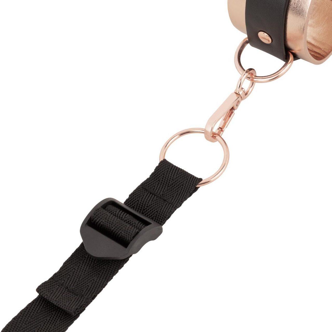 Zestaw pasów pod materac do bondage – czarne wyściełane mankiety | Loris.pl