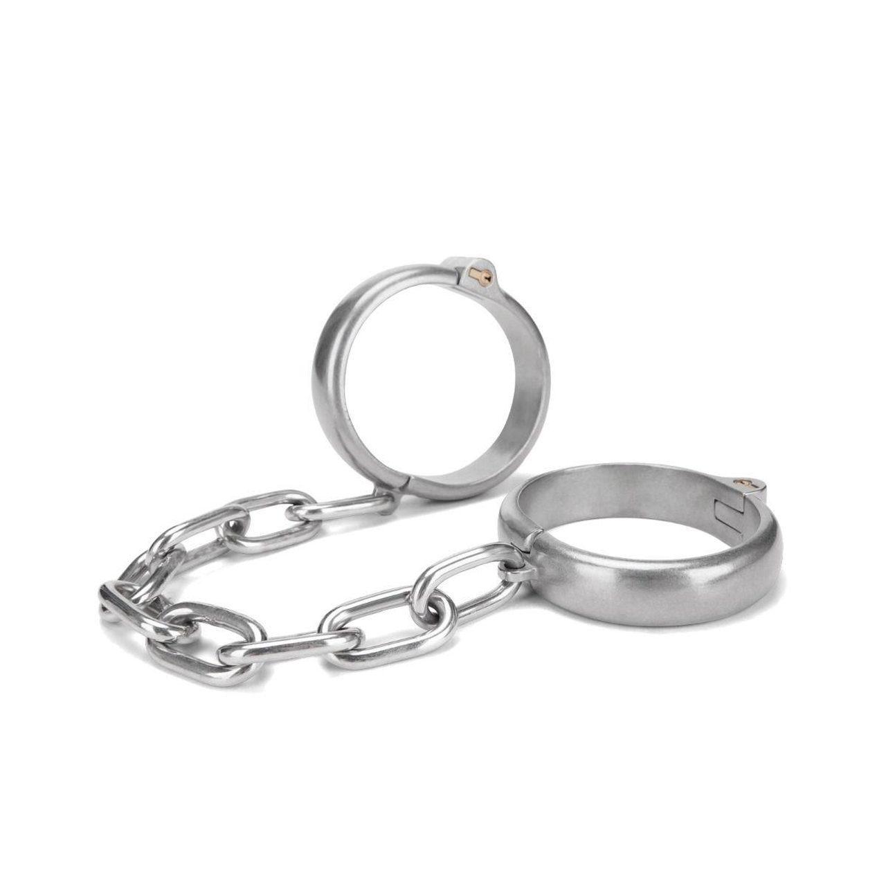 Ciężkie kajdanki na kostki ze stali nierdzewnej BDSM | Loris.pl