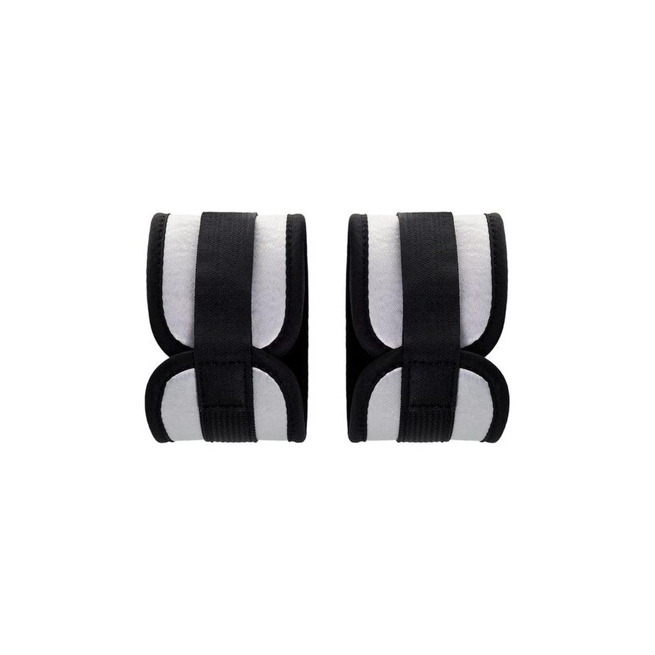 Srebrne kajdanki na kostki 28,5 cm z poliestru | Loris.pl