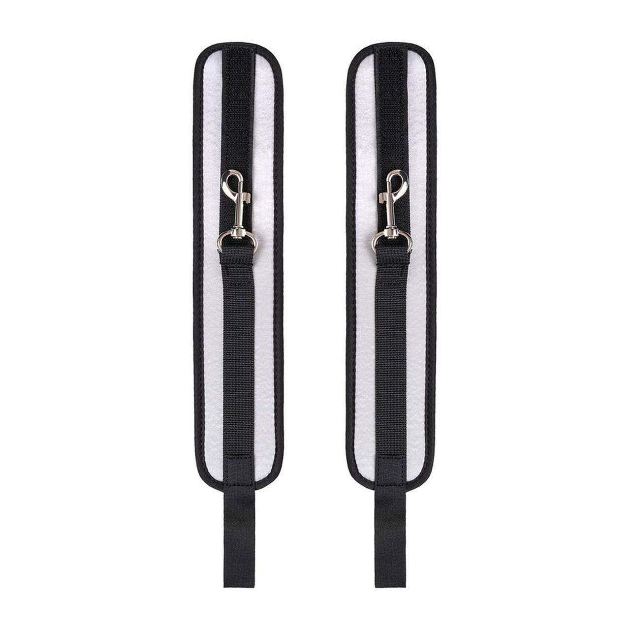 Srebrne kajdanki na kostki 28,5 cm z poliestru | Loris.pl