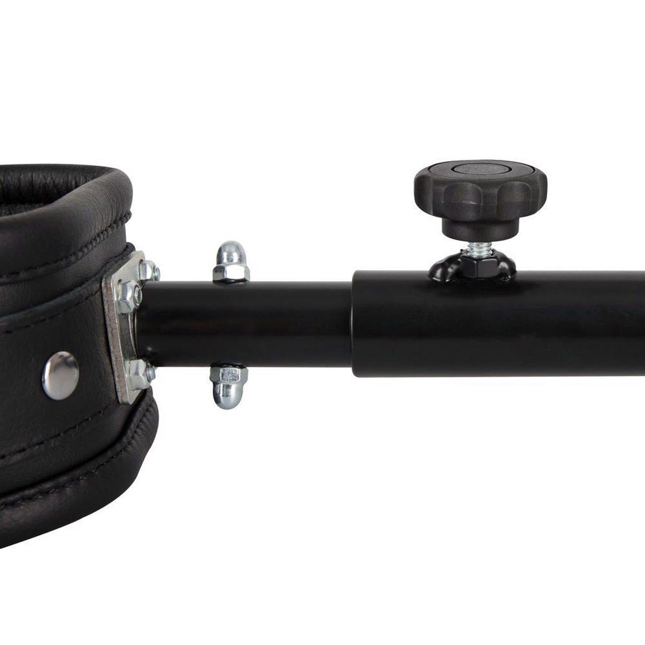 Skórzany drążek rozporowy do nóg 35–60 cm z wyściełanymi opaskami | Loris.pl