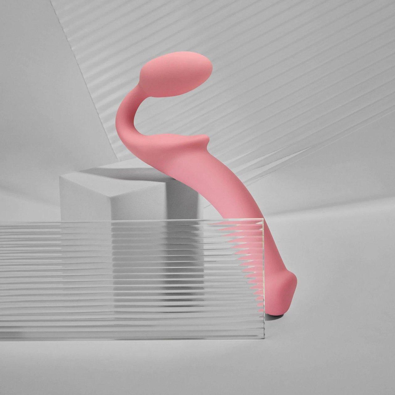 Różowy strap-on bez wibracji m | Elastyczny, silikonowy, wodoodporny