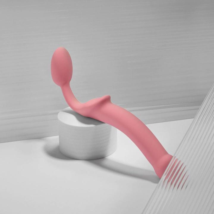 Różowy strap-on bez wibracji m | Elastyczny, silikonowy, wodoodporny