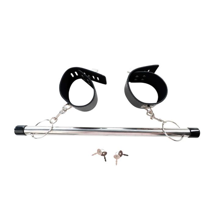 Rozpórka z kajdankami na kostki BDSM – metal i skóra PU | Loris.pl
