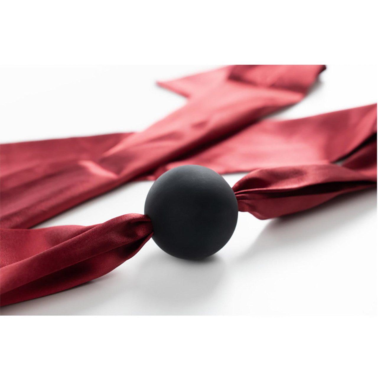 Knebel silikonowy 4 cm z satynowymi paskami 150 cm | BDSM i bondage