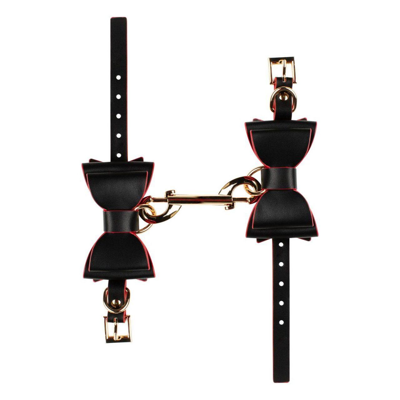 Luksusowy zestaw BDSM 8 el. czarno-czerwony | kajdanki, obroża, knebel, pejcz