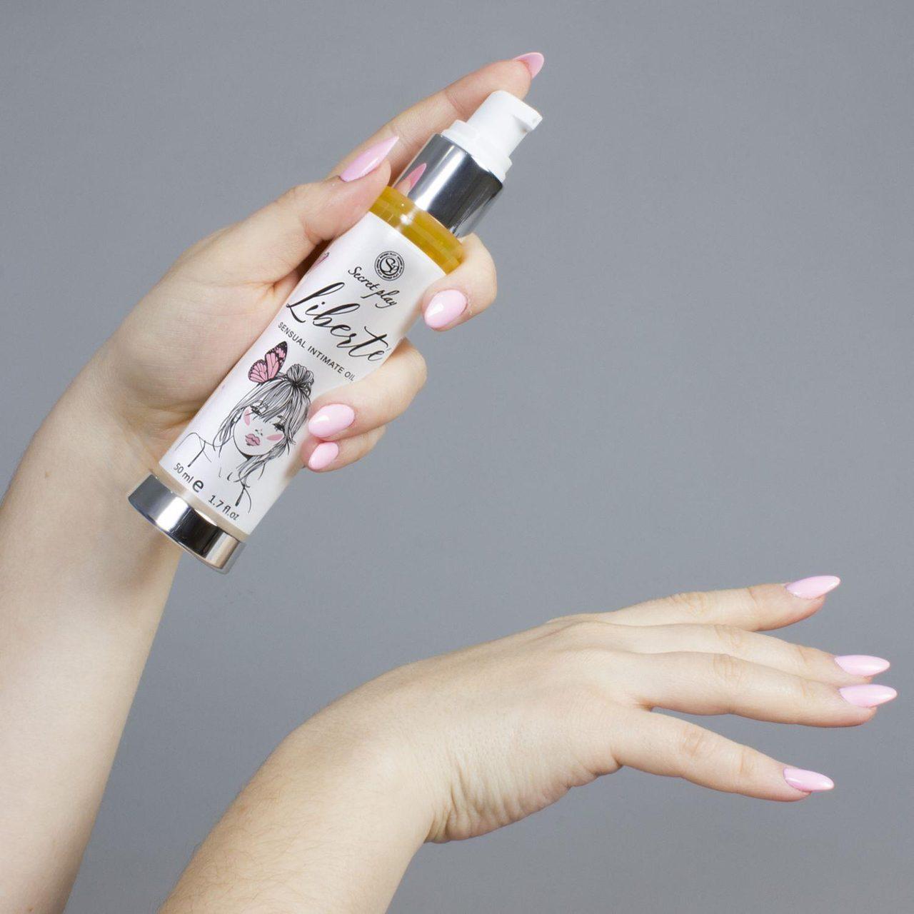 Naturalny olejek intymny dla kobiet 50 ml – nawilżenie i ylang ylang | Loris.pl