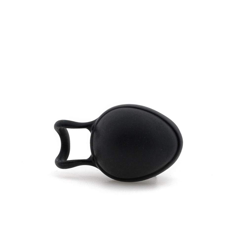 Pojedyncza czarna kulka gejszy