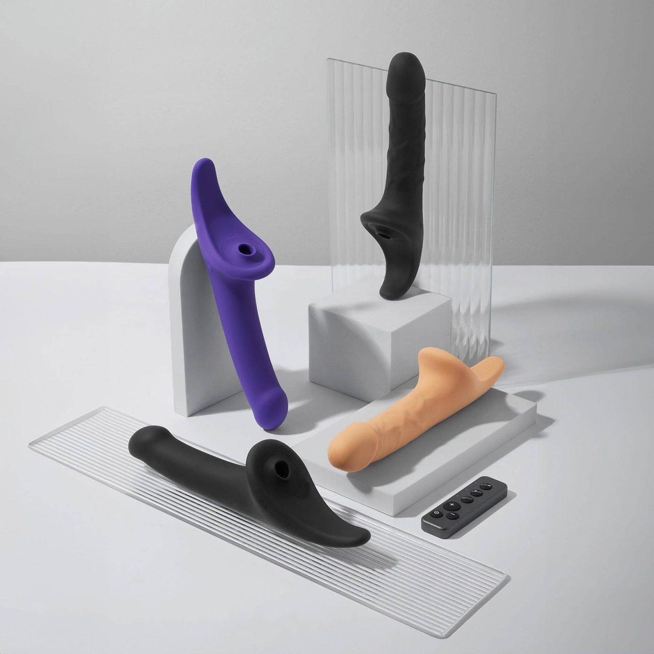Fioletowe dildo strap-on z pilotem L – 3 silniki, ruch i wibracje, IPX7