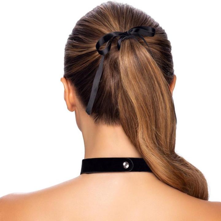 Czarny choker z metalowym sercem i ćwiekami, regulowany 31–42 cm