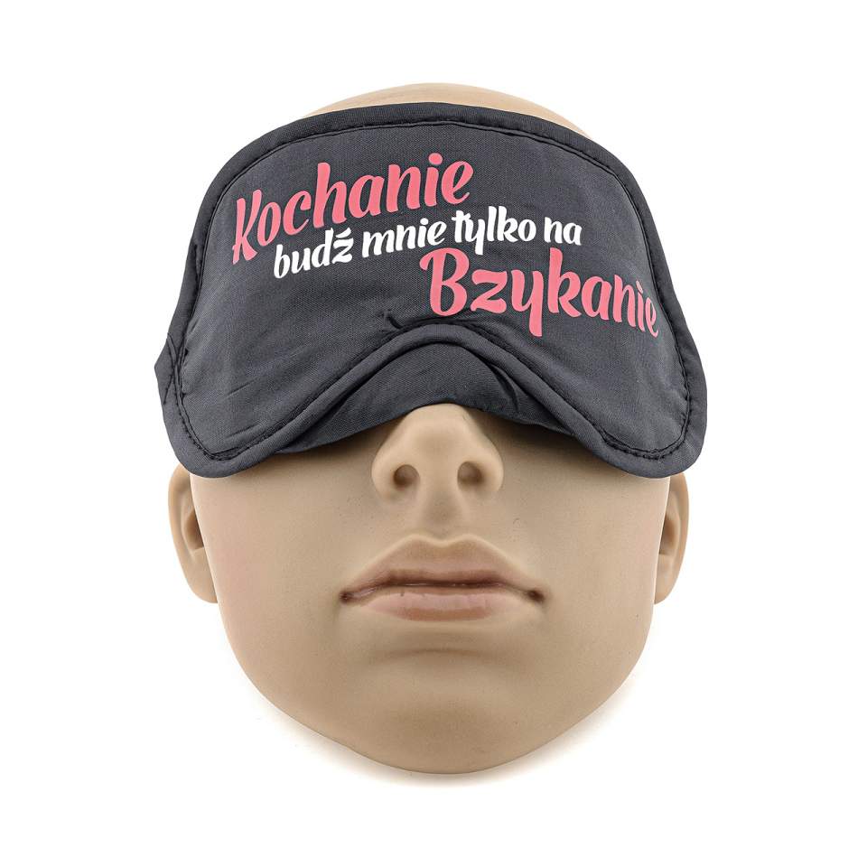 Czarna opaska na oczy z napisem “Kochanie budź tylko na bzykanie” 