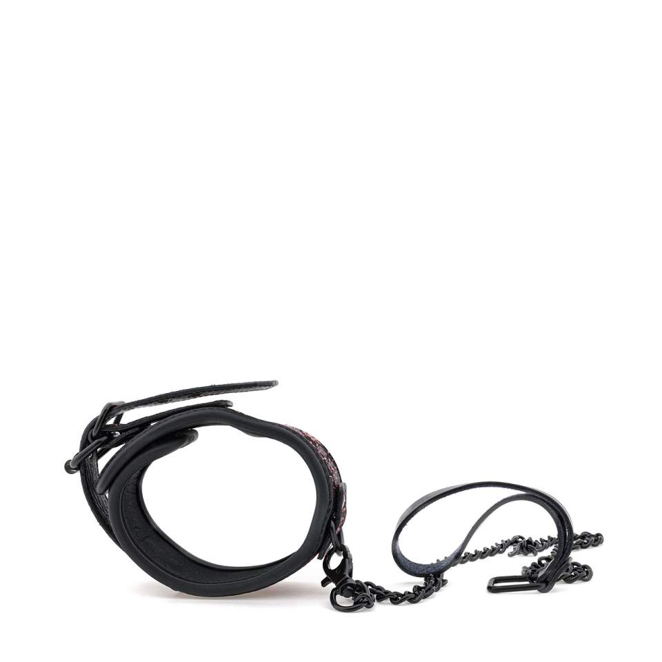 Czarna elegancka obroża neoprenowa ze smyczą w formie łańcucha