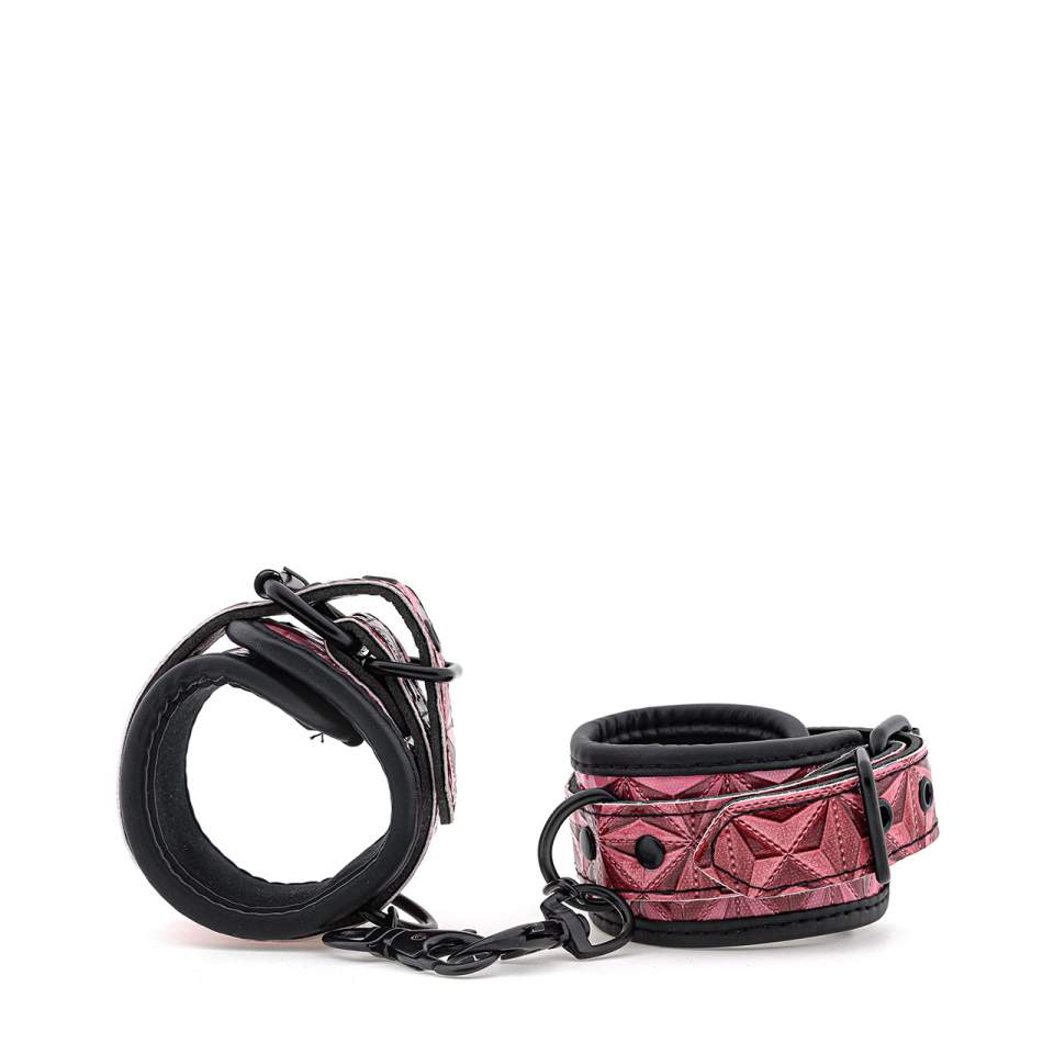 Para wyjątkowo stylowych kajdanek na kostki z wężową skórą 