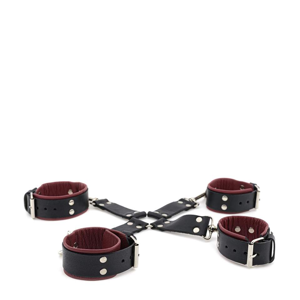Regulowane skórzane kajdanki na nadgarstki i kostki