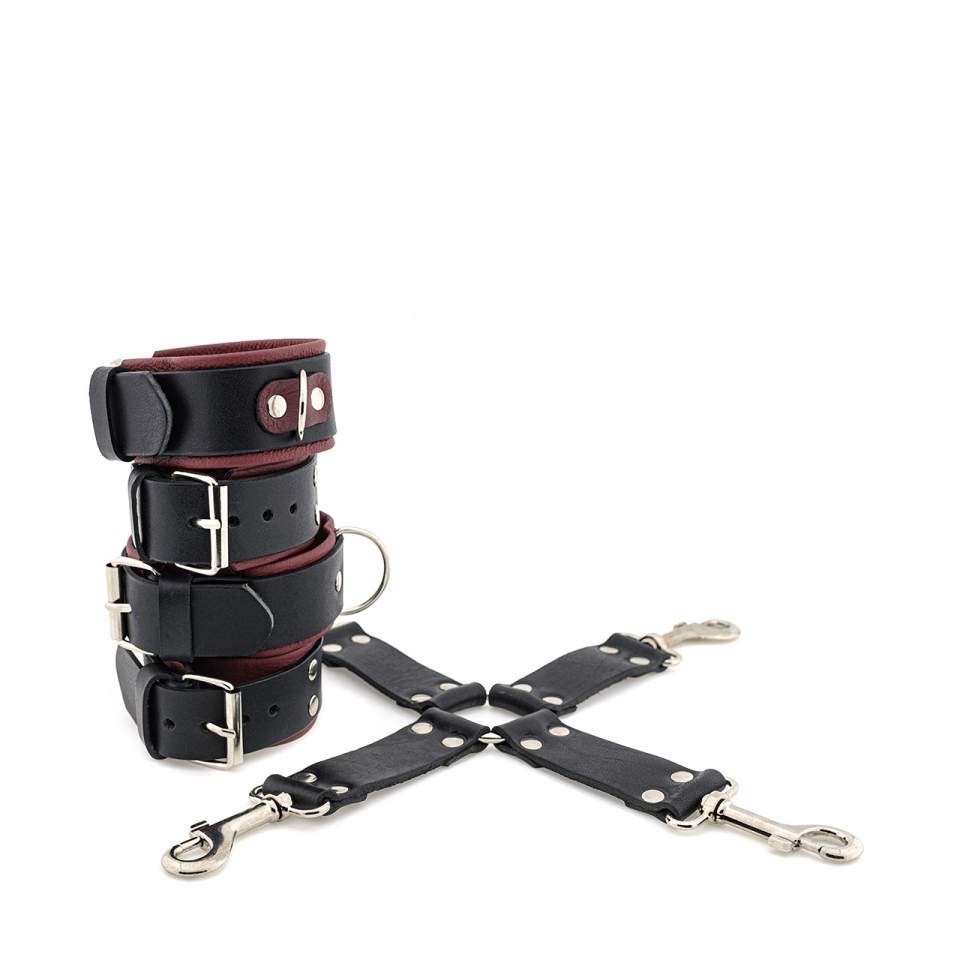Regulowane skórzane kajdanki na nadgarstki i kostki