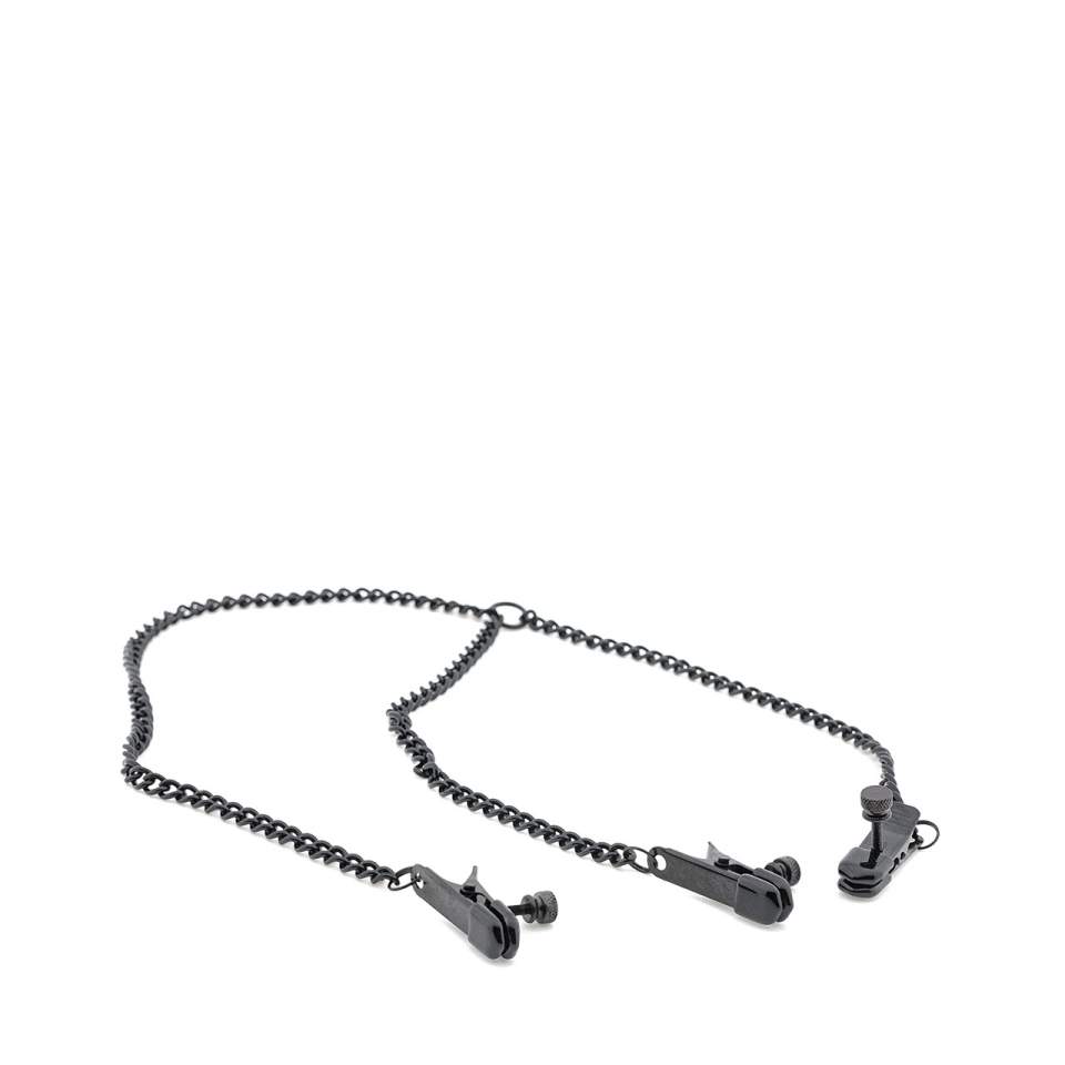 Zestaw czarnych metalowych zacisków na sutki i łechtaczkę