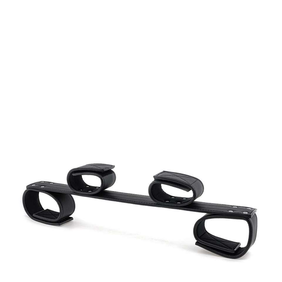 Skórzane kajdanki na kostki i ręce do unieruchomienia partnera 