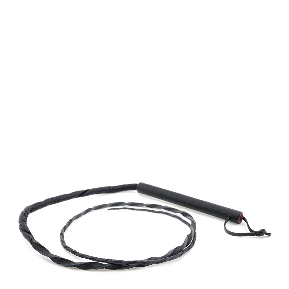 Długi skórzany pejcz z pętelką na nadgarstek – 135 cm
