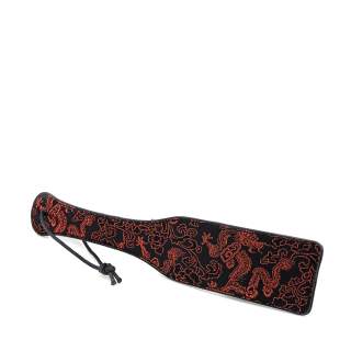Czarna packa z czerwonym haftem - 32,5 cm