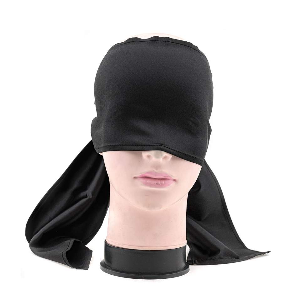 Czarny szal do wiązania o satynowym wykończeniu