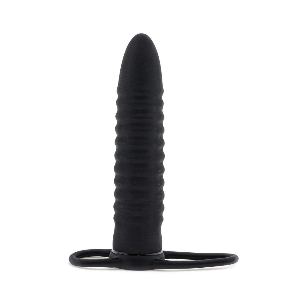 Prążkowany czarny strap-on zakładany na jądra – dla mężczyzn