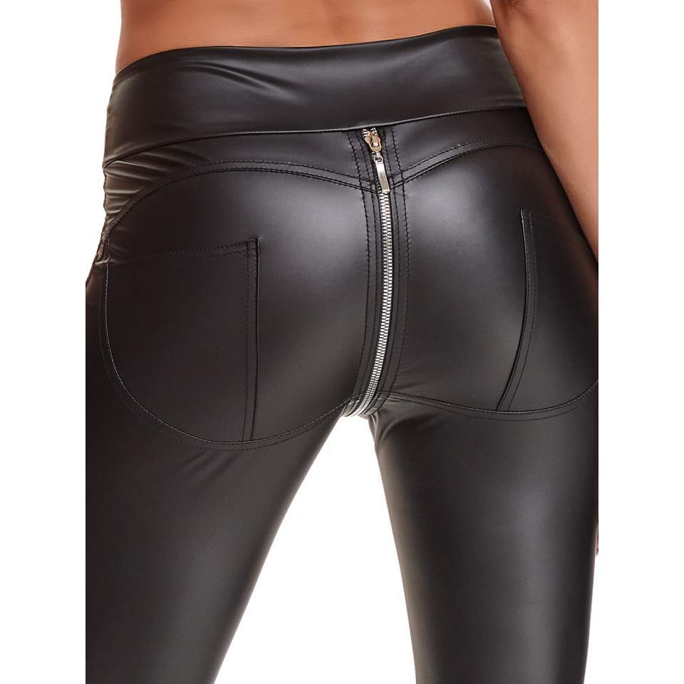 Czarne legginsy z wet looka marki Demoniq Maddalena